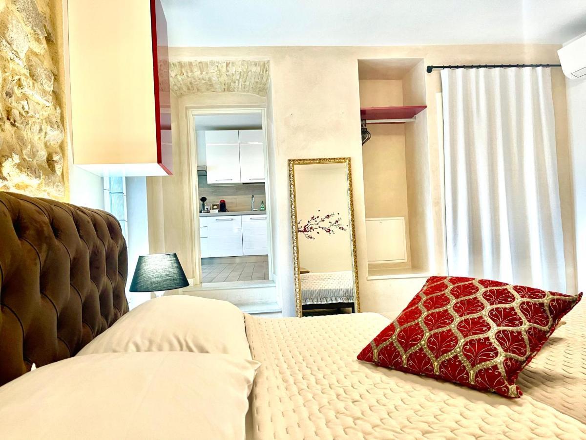 Dimora Di Charme Rooms & Apartments Peschiera del Garda Eksteriør bilde