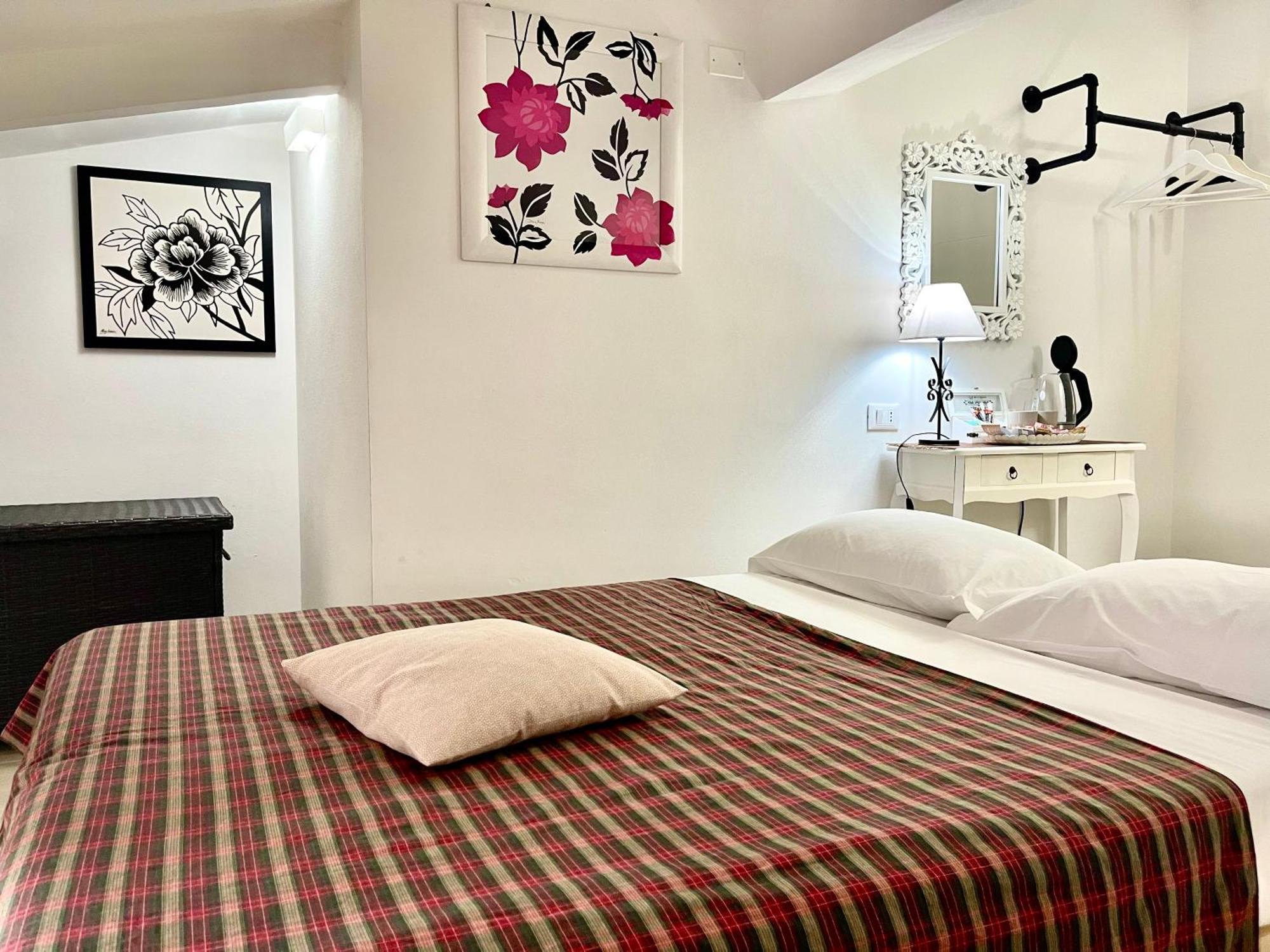 Dimora Di Charme Rooms & Apartments Peschiera del Garda Eksteriør bilde